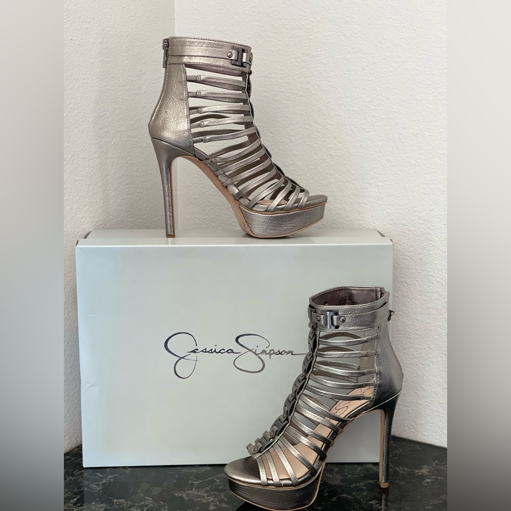 Jessica Simpson Metallic Silver Pewter Strappy Heels Size 6.5